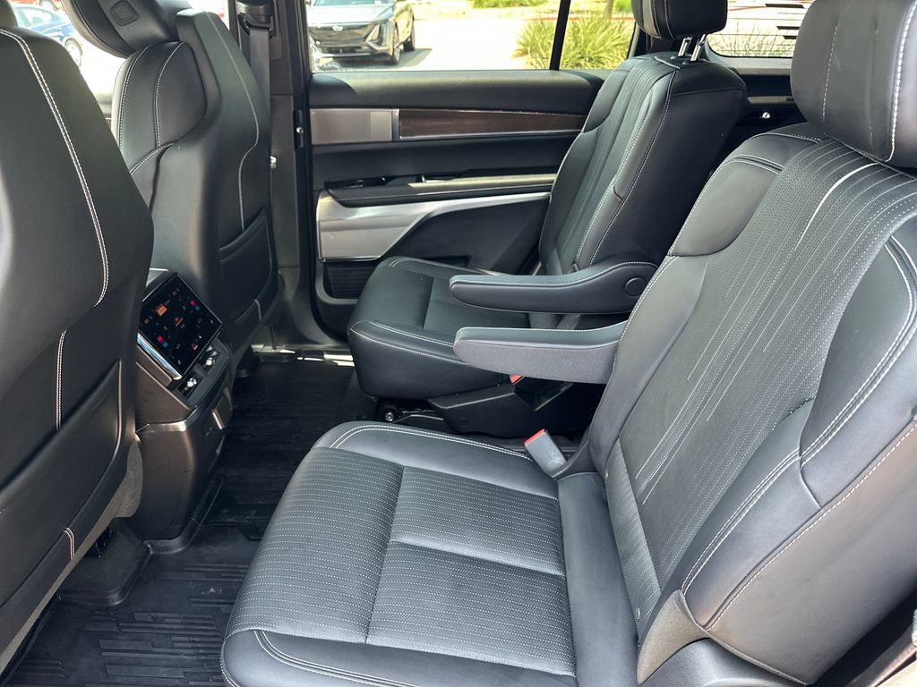 Used 2026 Cadillac Vistiq Sport w/ LPO, Floor Liner Package AWD/4WD image 34
