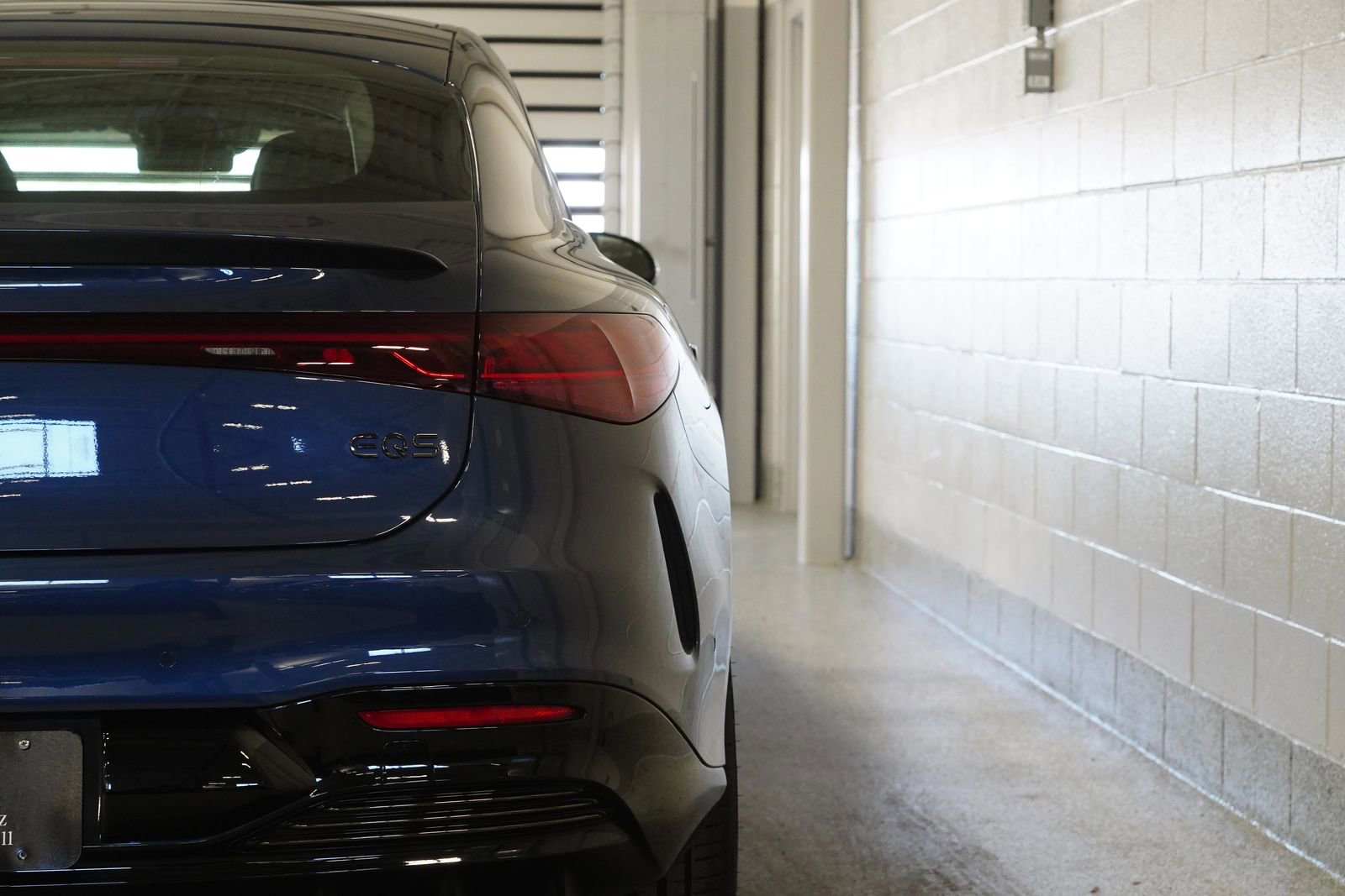 Used 2025 Mercedes-Benz EQS AMG 4MATIC image 11