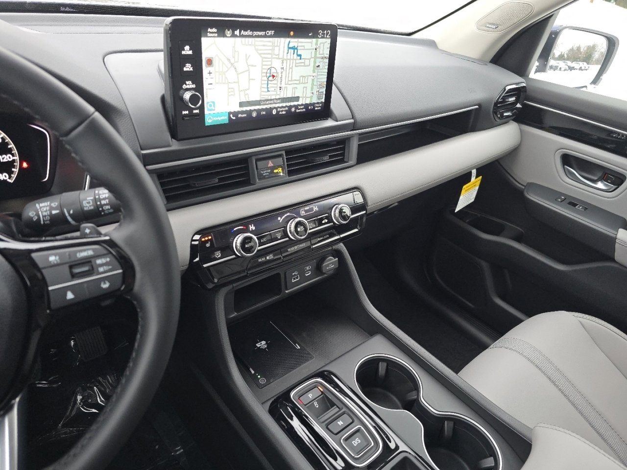 New 2025 Honda Pilot Touring image 30