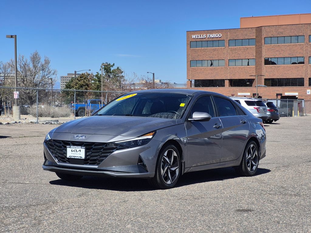 Used 2023 Hyundai Elantra Limited FWD image 4