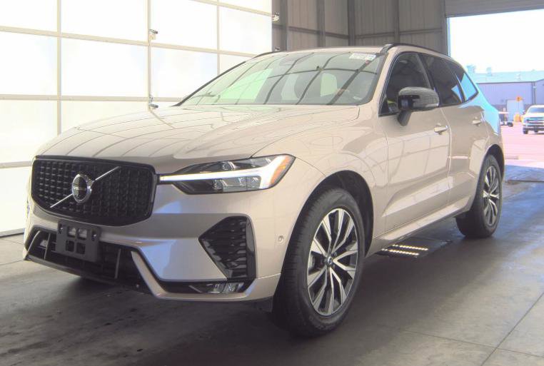 Used 2025 Volvo XC60 B5 Plus video 2