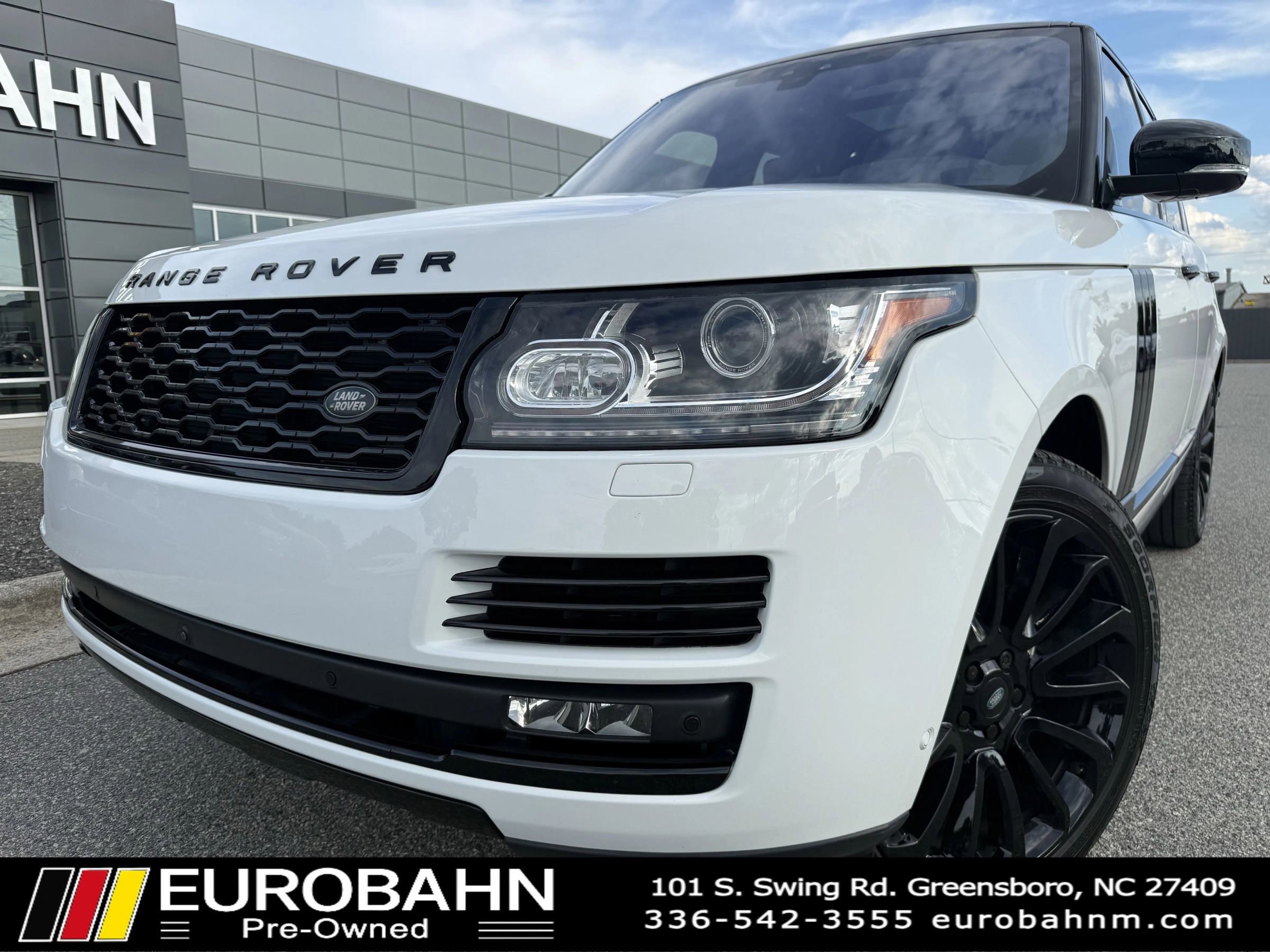 Used 2017 Land Rover Range Rover HSE AWD/4WD image 1