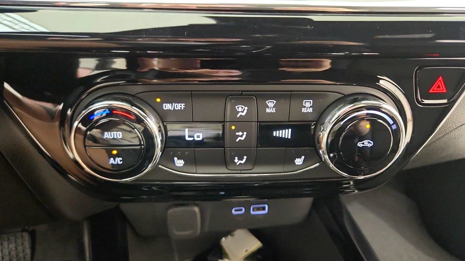 New 2026 Chevrolet Trax RS w/ Driver Confidence Package FWD image 22