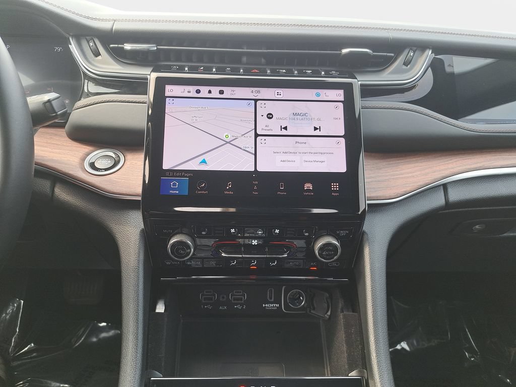 Certified 2022 Jeep Grand Cherokee Summit w/ Luxury Tech Group V AWD/4WD image 21