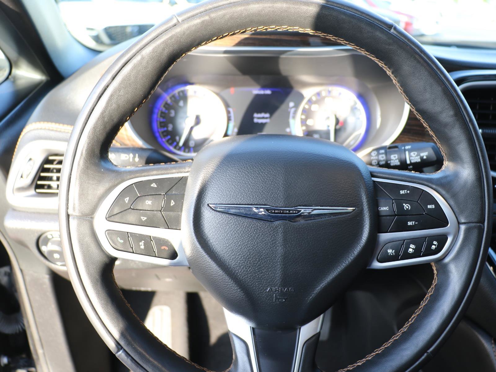 Used 2022 Chrysler Pacifica Pinnacle FWD image 15