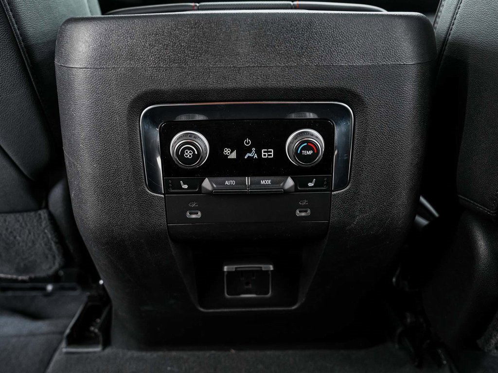 Used 2022 Chevrolet Suburban RST w/ Sport Performance Package image 36