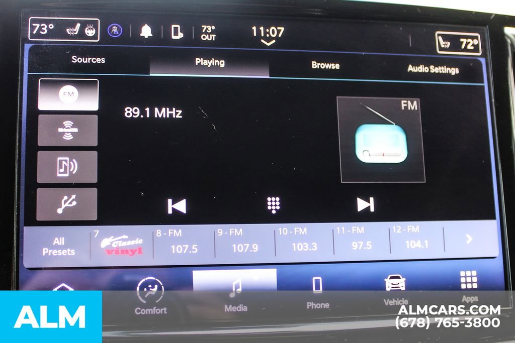 Used 2024 Chrysler Pacifica Touring-L image 36