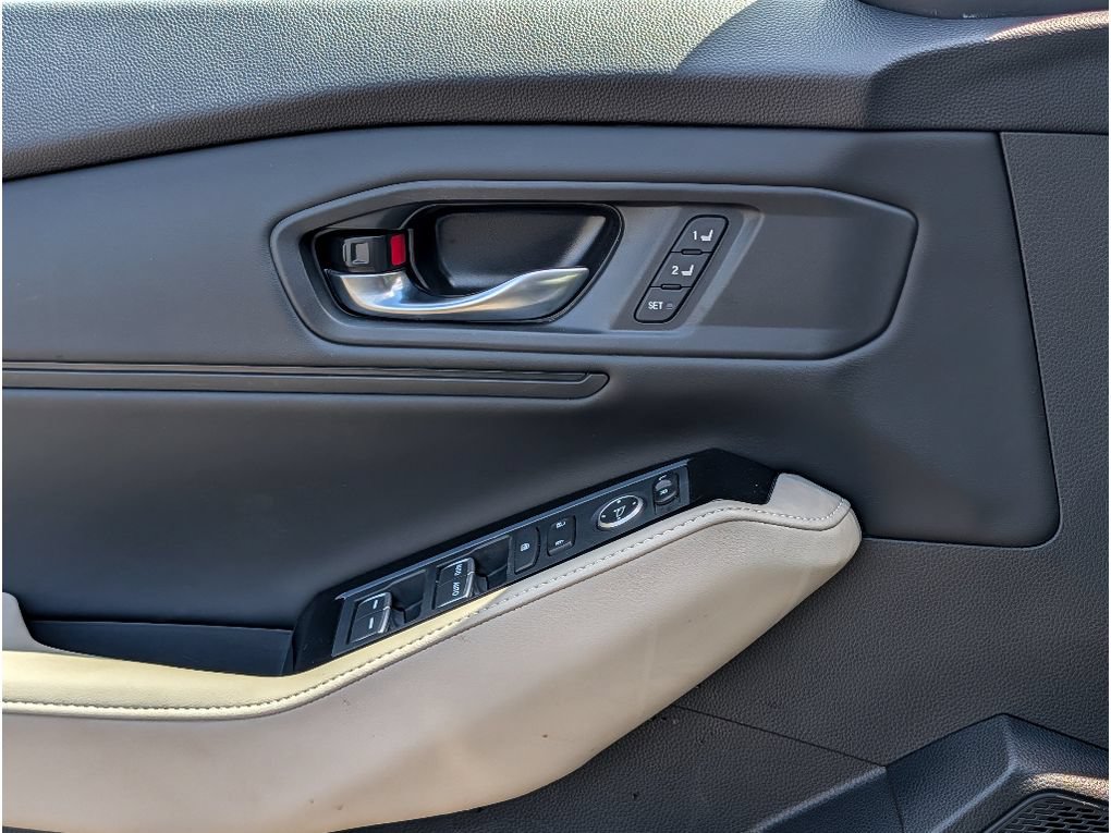 Used 2023 Honda Accord Touring image 10