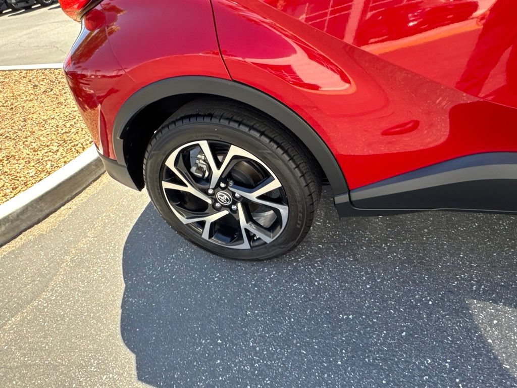 Certified 2020 Toyota C-HR XLE FWD image 21