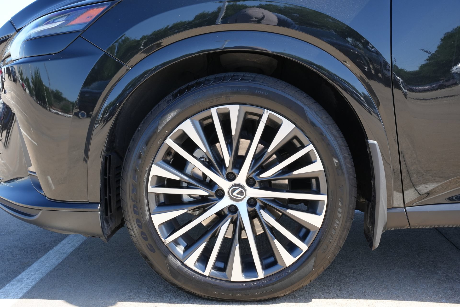 Used 2023 Lexus RX 350 Premium Plus w/ Cold Area Package FWD image 27
