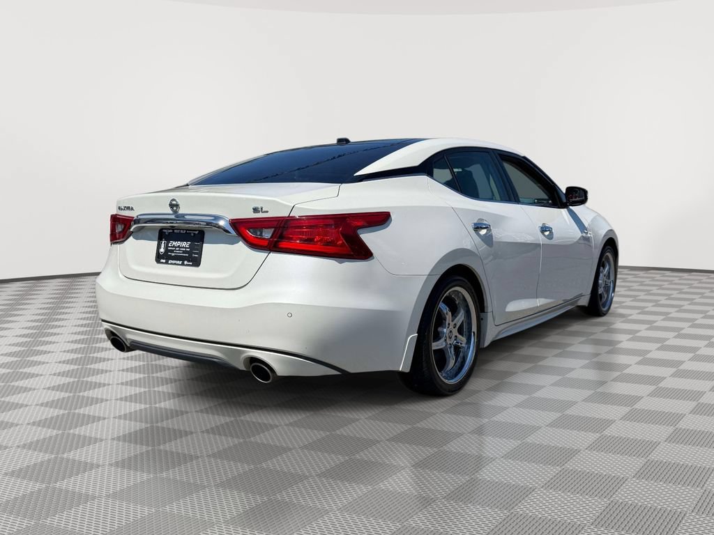 Used 2017 Nissan Maxima 3.5 SL w/ Interior Lighting Package FWD image 9
