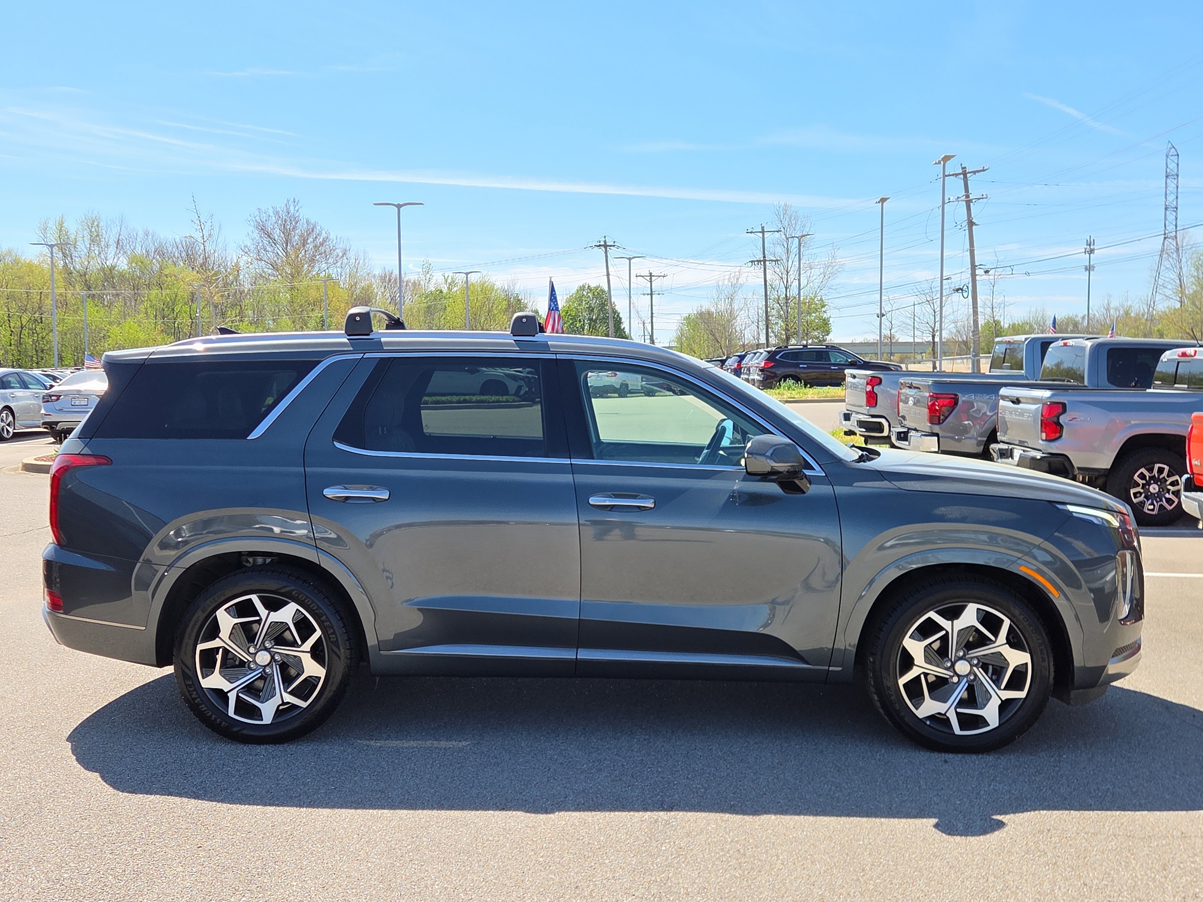 Used 2022 Hyundai Palisade Calligraphy w/ Cargo Package image 2