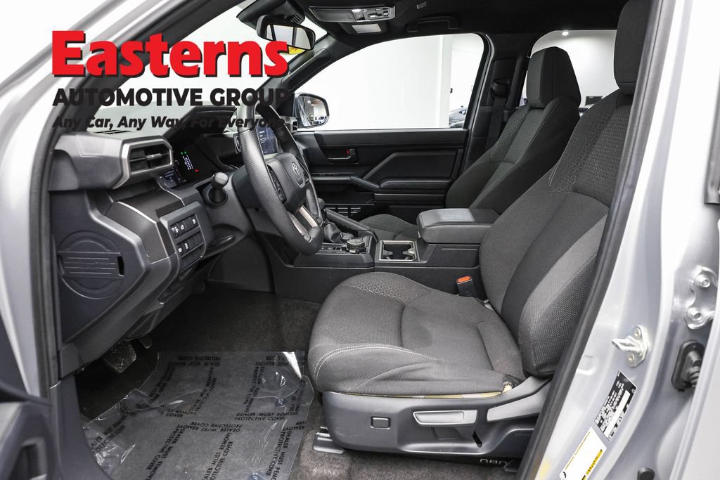 Used 2025 Toyota 4Runner SR5 AWD/4WD image 16