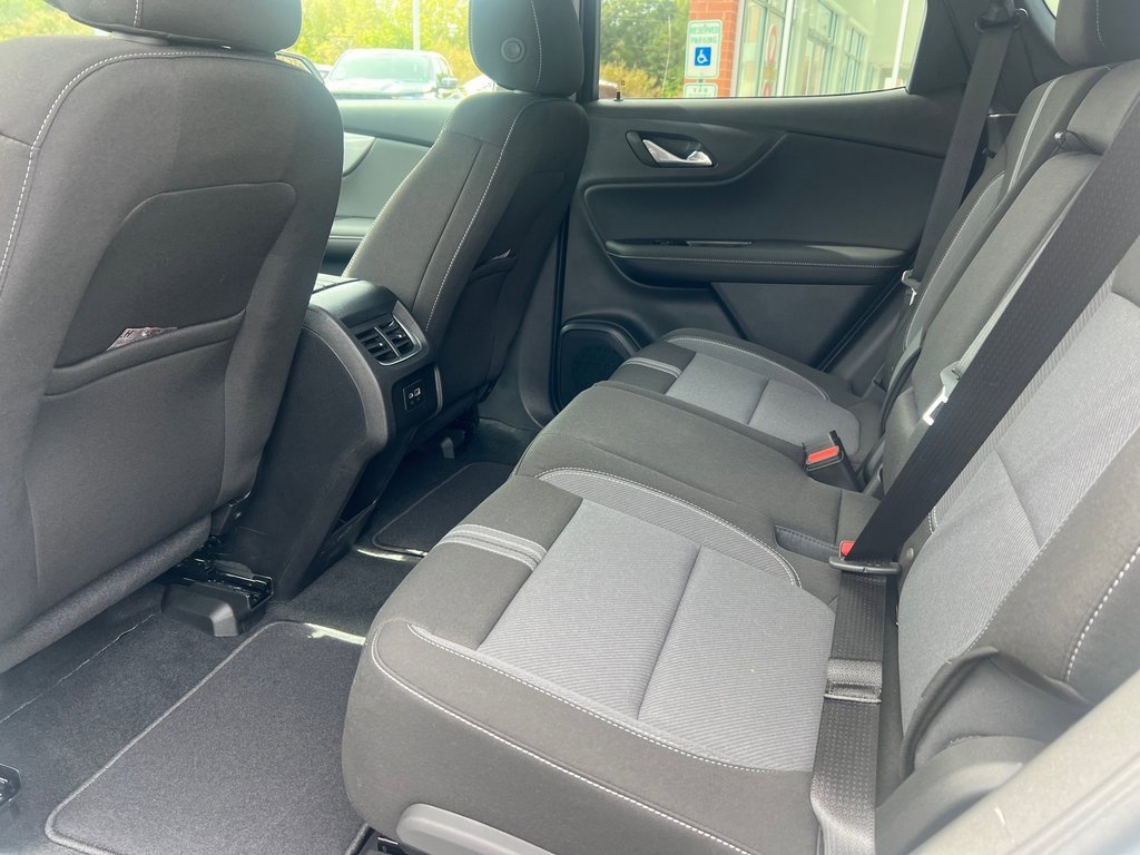 New 2025 Chevrolet Blazer LT w/ Midnight/Sport Edition image 14