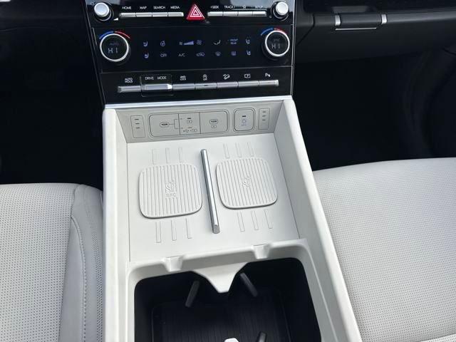 Used 2024 Hyundai Santa Fe Calligraphy image 25