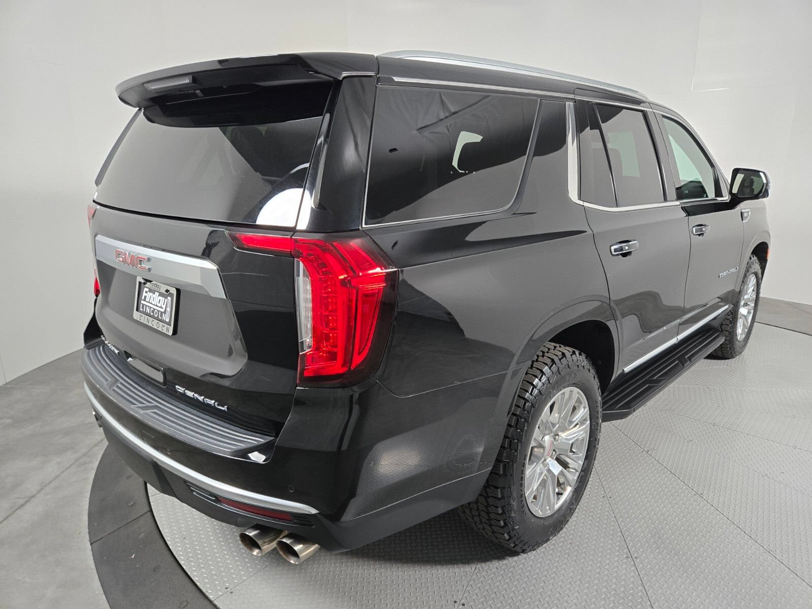 Used 2023 GMC Yukon Denali AWD/4WD image 4