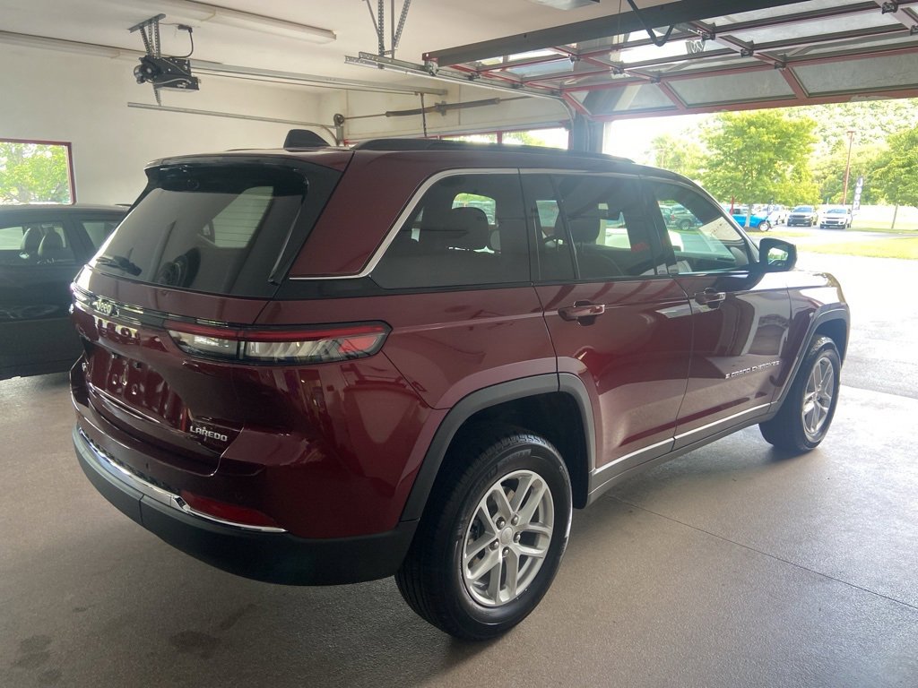 New 2025 Jeep Grand Cherokee Laredo X image 13