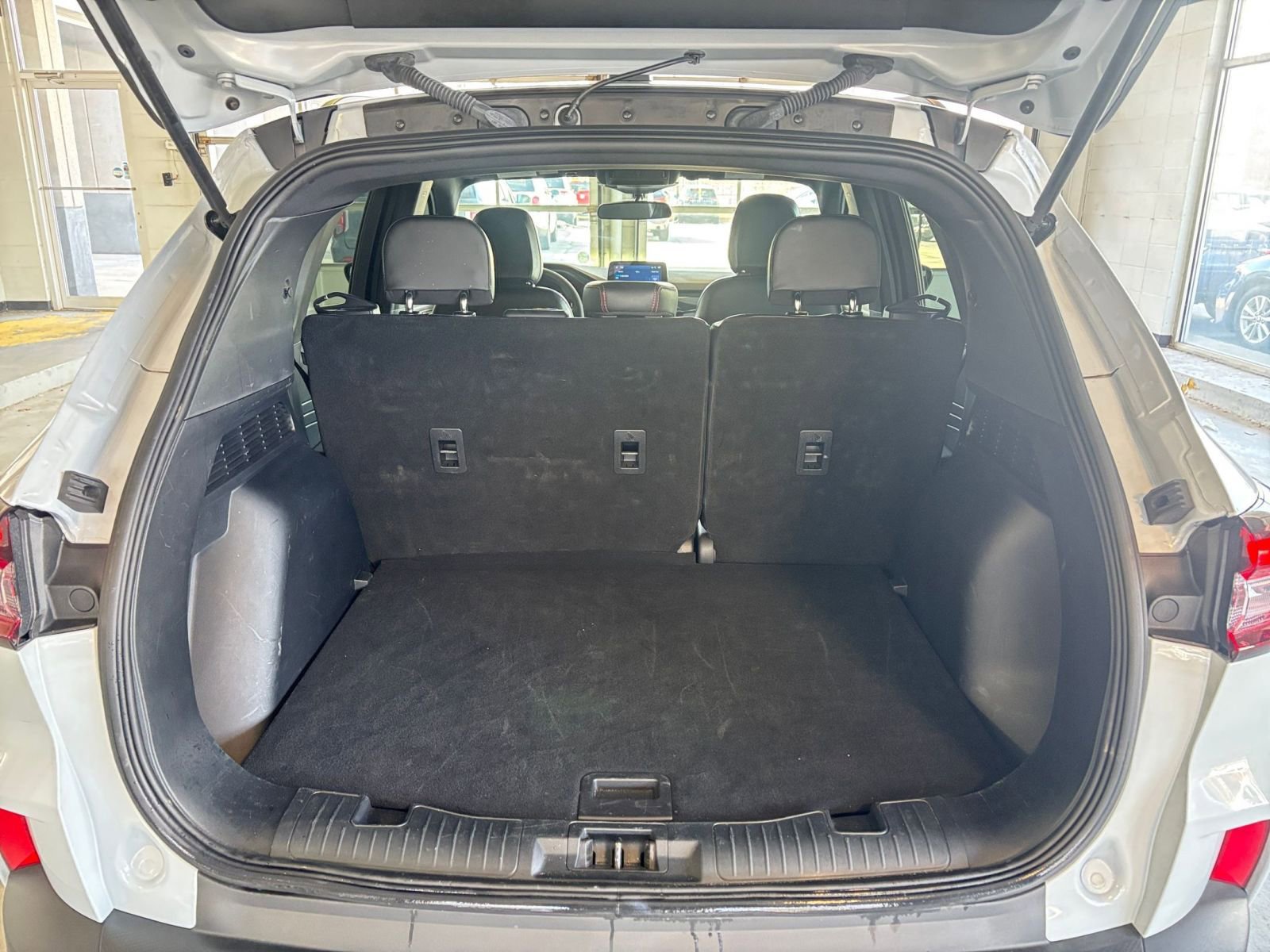 Used 2025 Ford Escape ST-Line AWD/4WD image 32