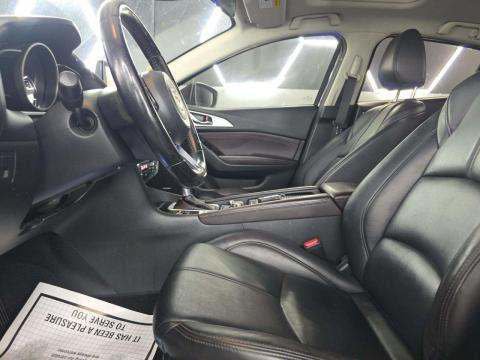 Used 2017 MAZDA MAZDA3 Touring w/ Popular Equipment Package FWD image 7