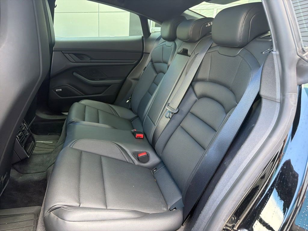 Used 2021 Porsche Taycan 4S AWD/4WD image 18