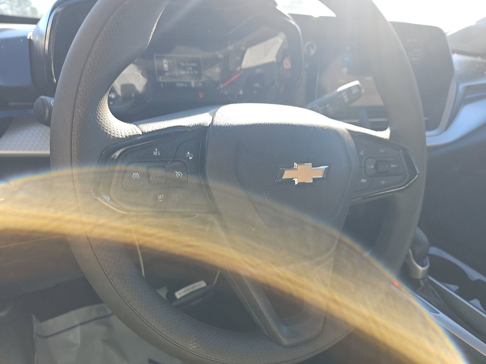 Used 2025 Chevrolet Trax LS w/ LS Convenience Package image 11