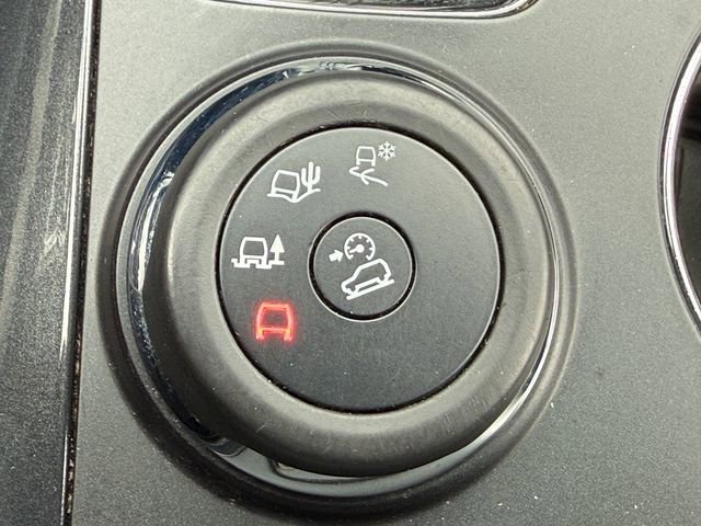 Used 2018 Ford Explorer XLT w/ Equipment Group 202A AWD/4WD image 31