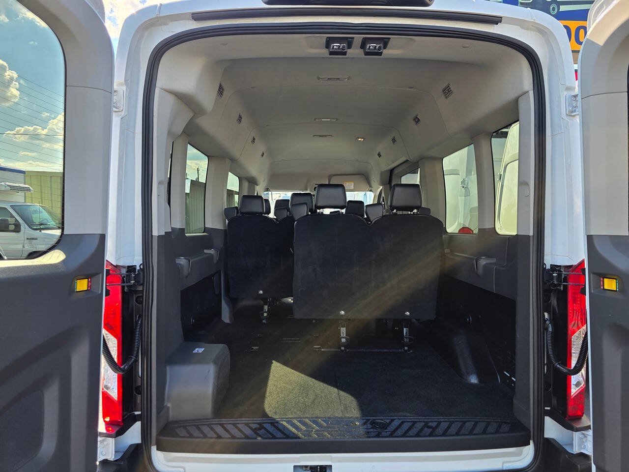 Used 2023 Ford Transit 350 XL RWD image 20