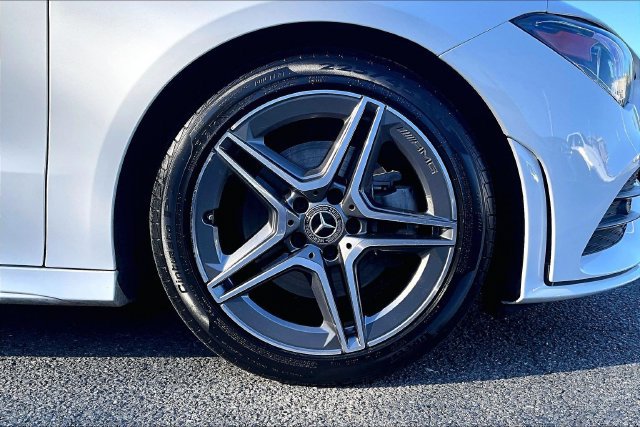 Certified 2022 Mercedes-Benz CLA 250 4MATIC image 9