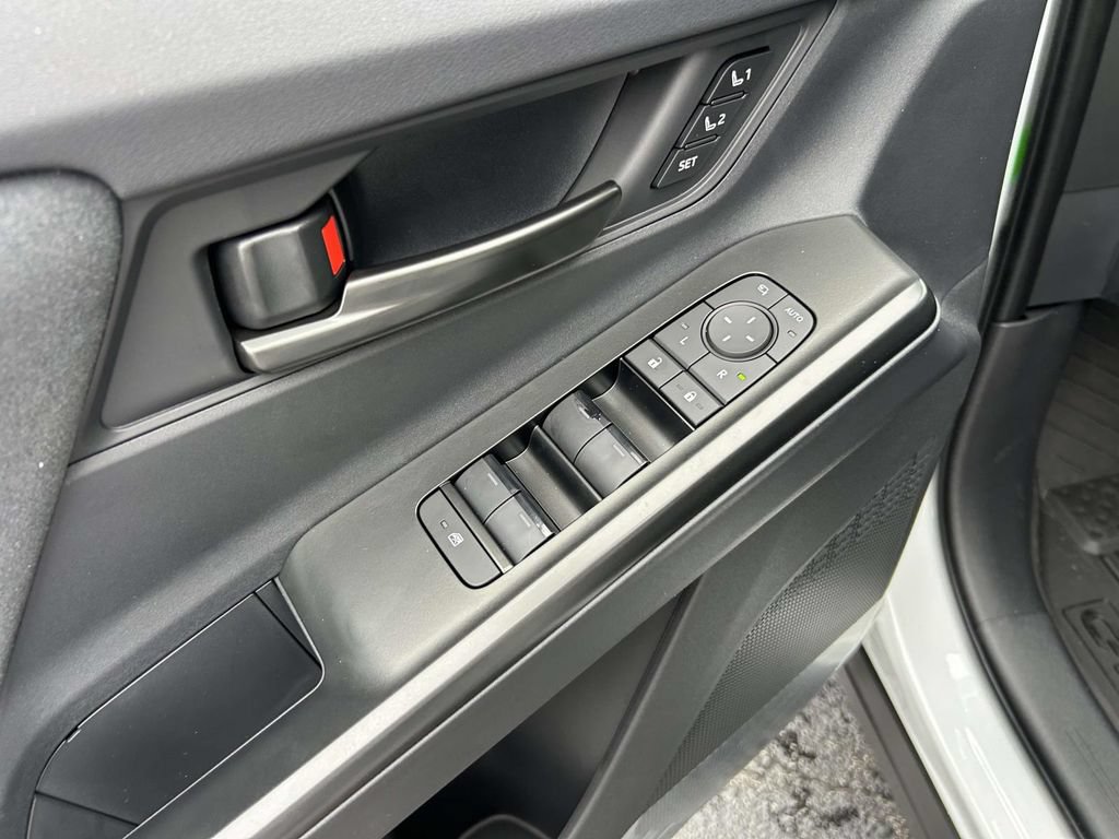 New 2026 Toyota C-HR AWD/4WD image 18