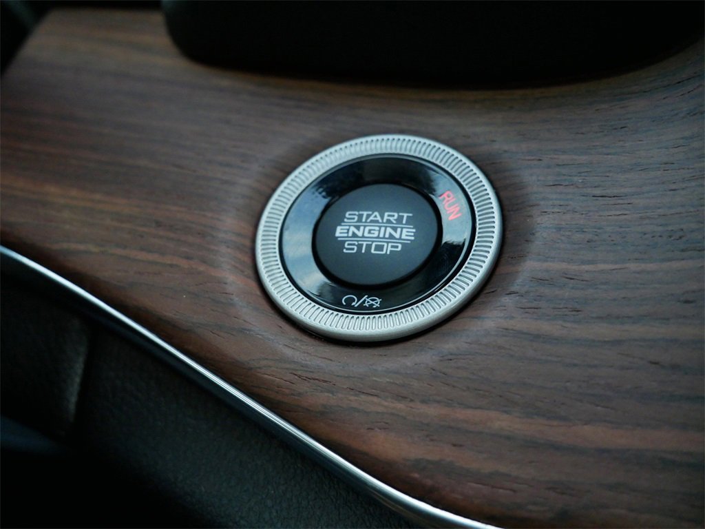 Used 2022 Jeep Grand Cherokee Summit w/ Advanced Protech Group IV image 26