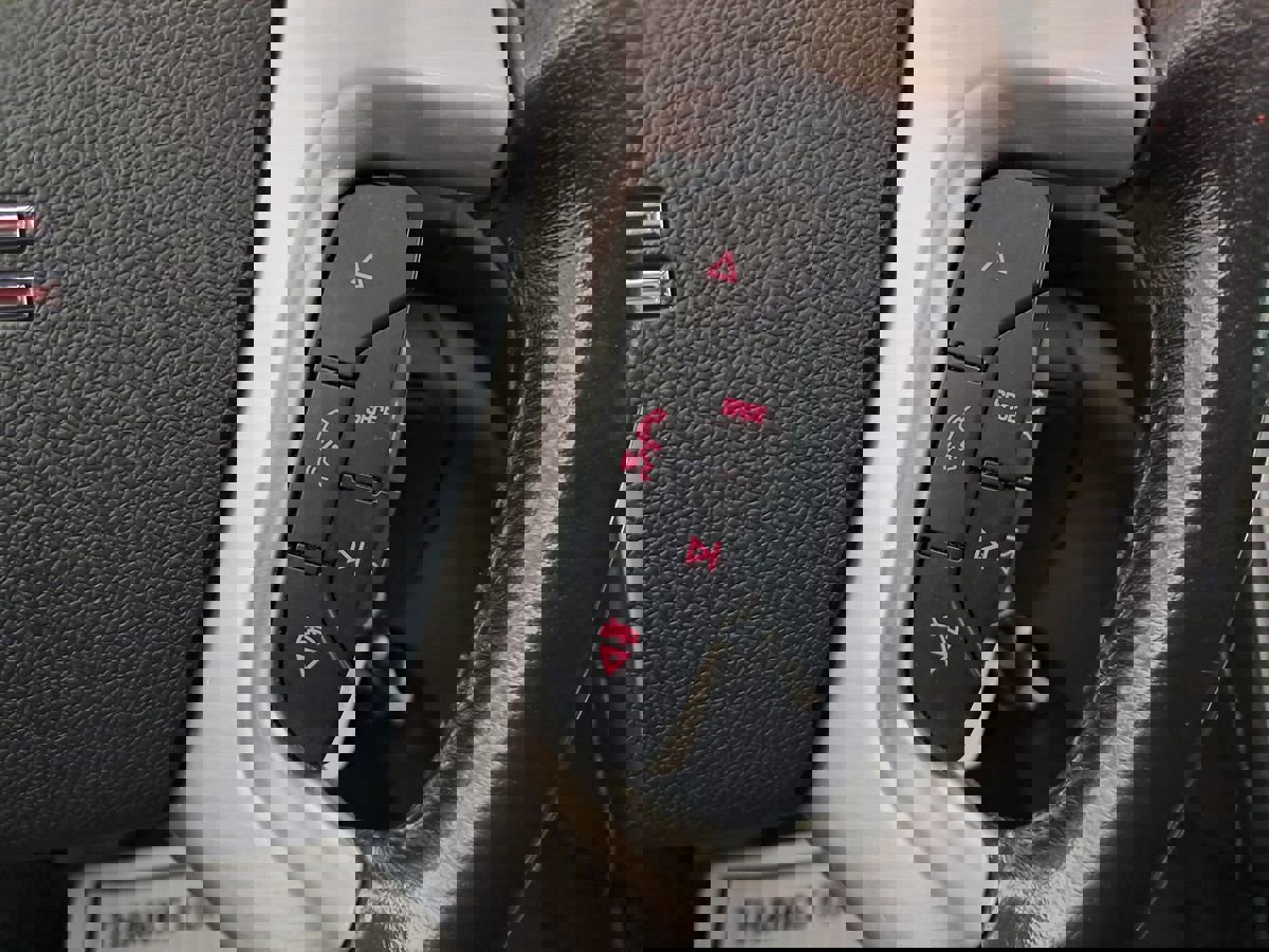 Used 2017 GMC Acadia Limited SLT image 12