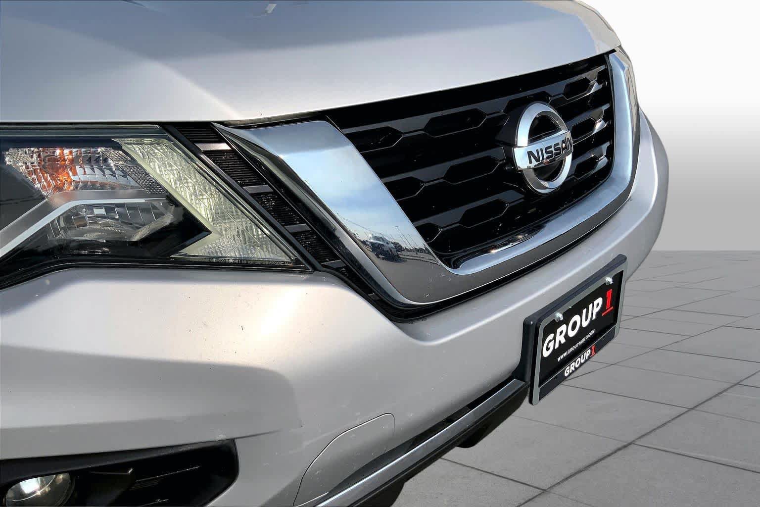 Used 2019 Nissan Pathfinder SV AWD/4WD image 29