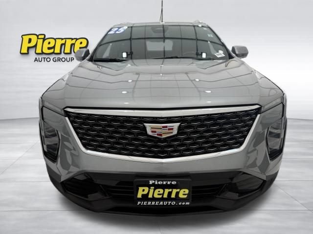 Used 2025 Cadillac XT4 Premium Luxury FWD image 8