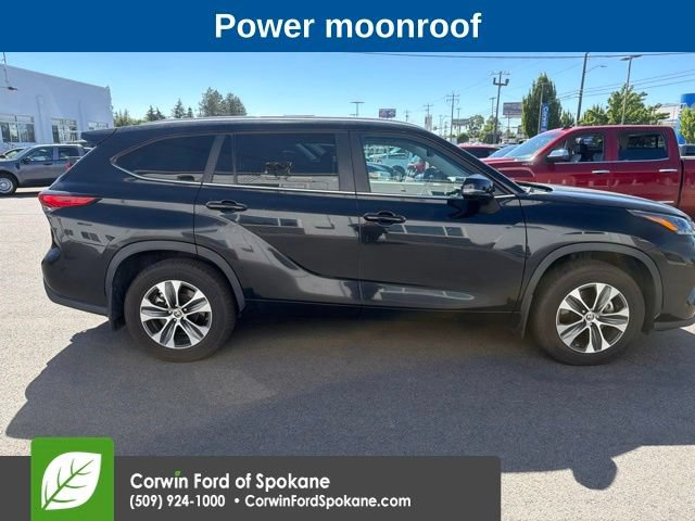 Used 2023 Toyota Highlander XLE AWD/4WD image 5