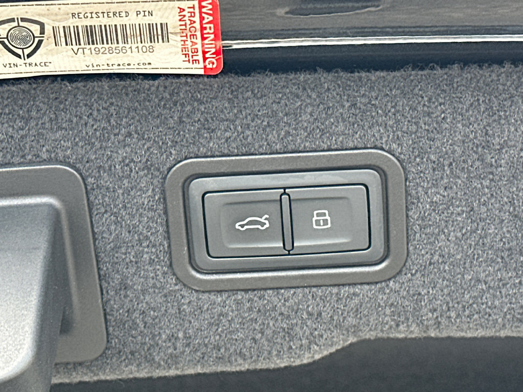 Used 2022 Audi A8 L 3.0T w/ Luxury Package AWD/4WD image 19