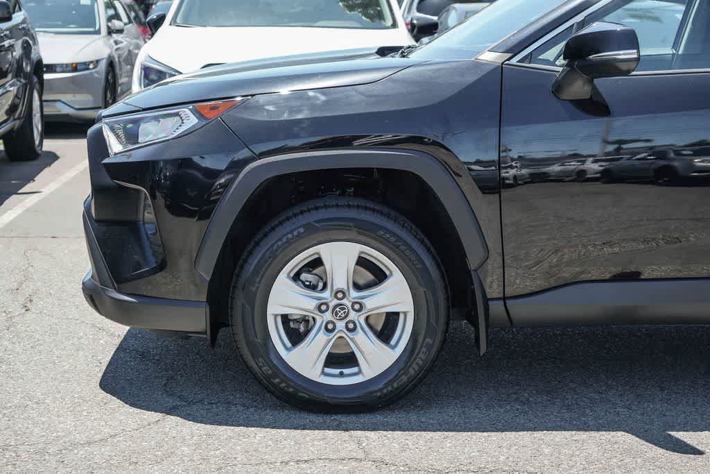 Used 2020 Toyota RAV4 XLE w/ Carpet Mat Package FWD image 9