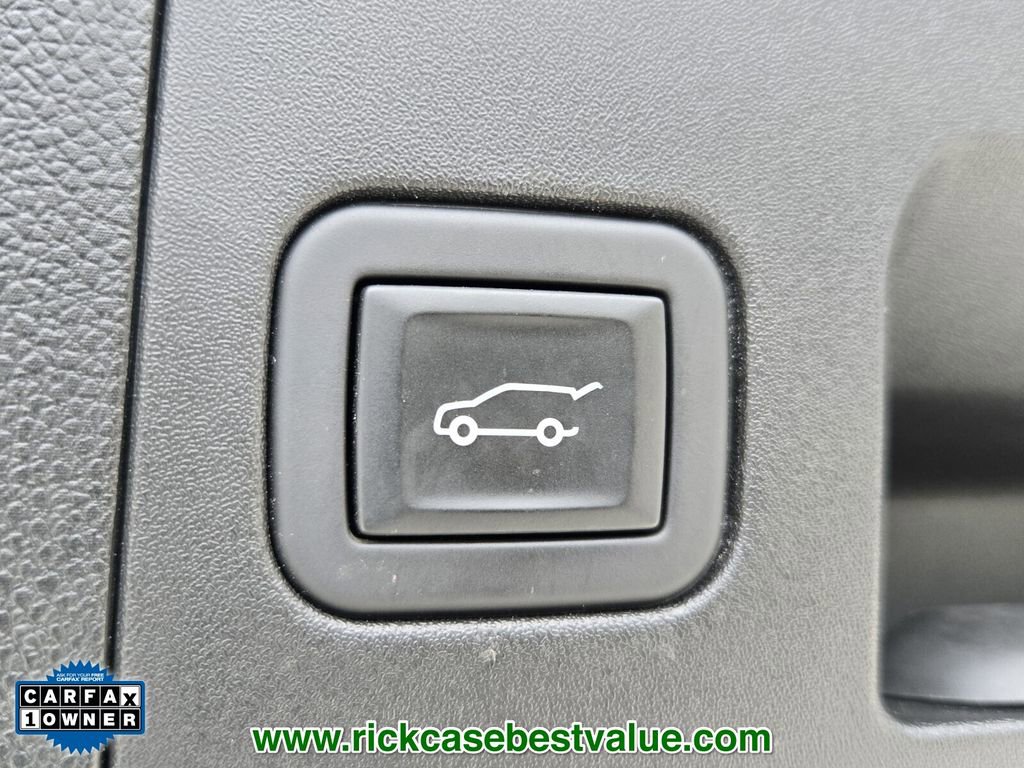 Used 2023 Cadillac XT4 Premium Luxury image 16