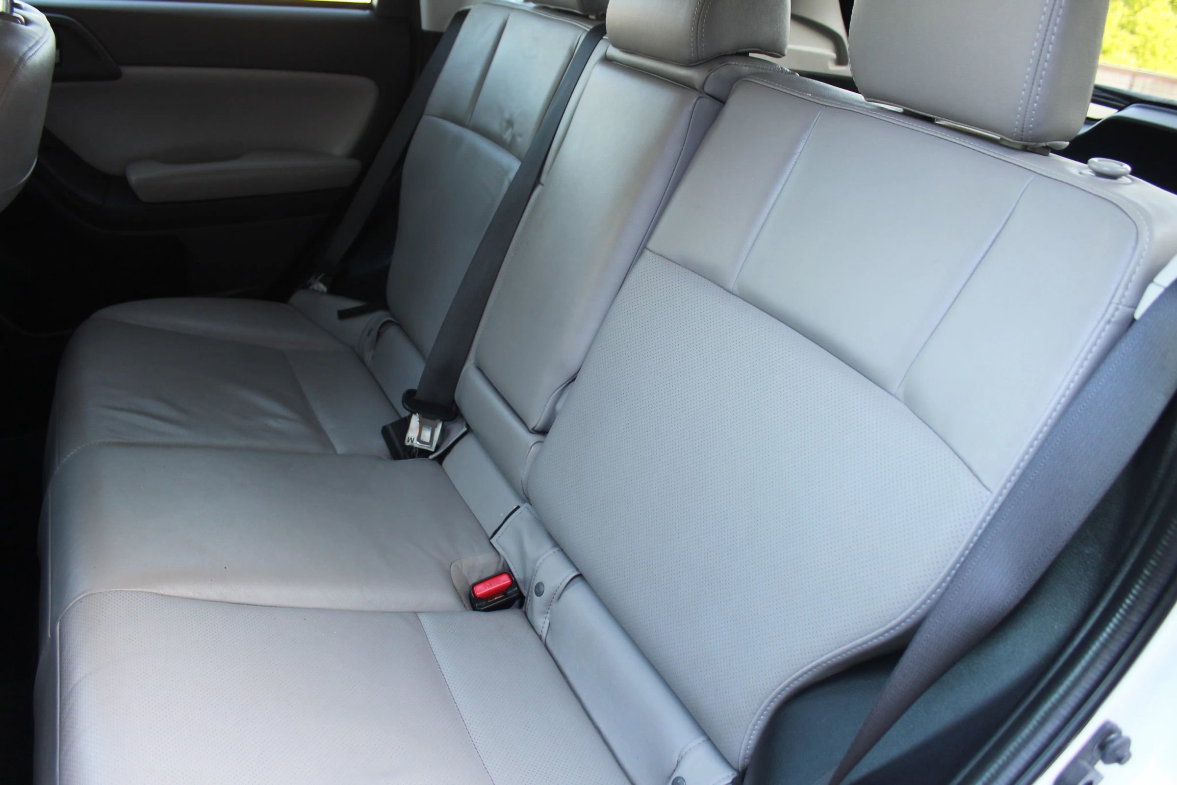 Used 2014 Subaru Forester 2.5i Limited image 13