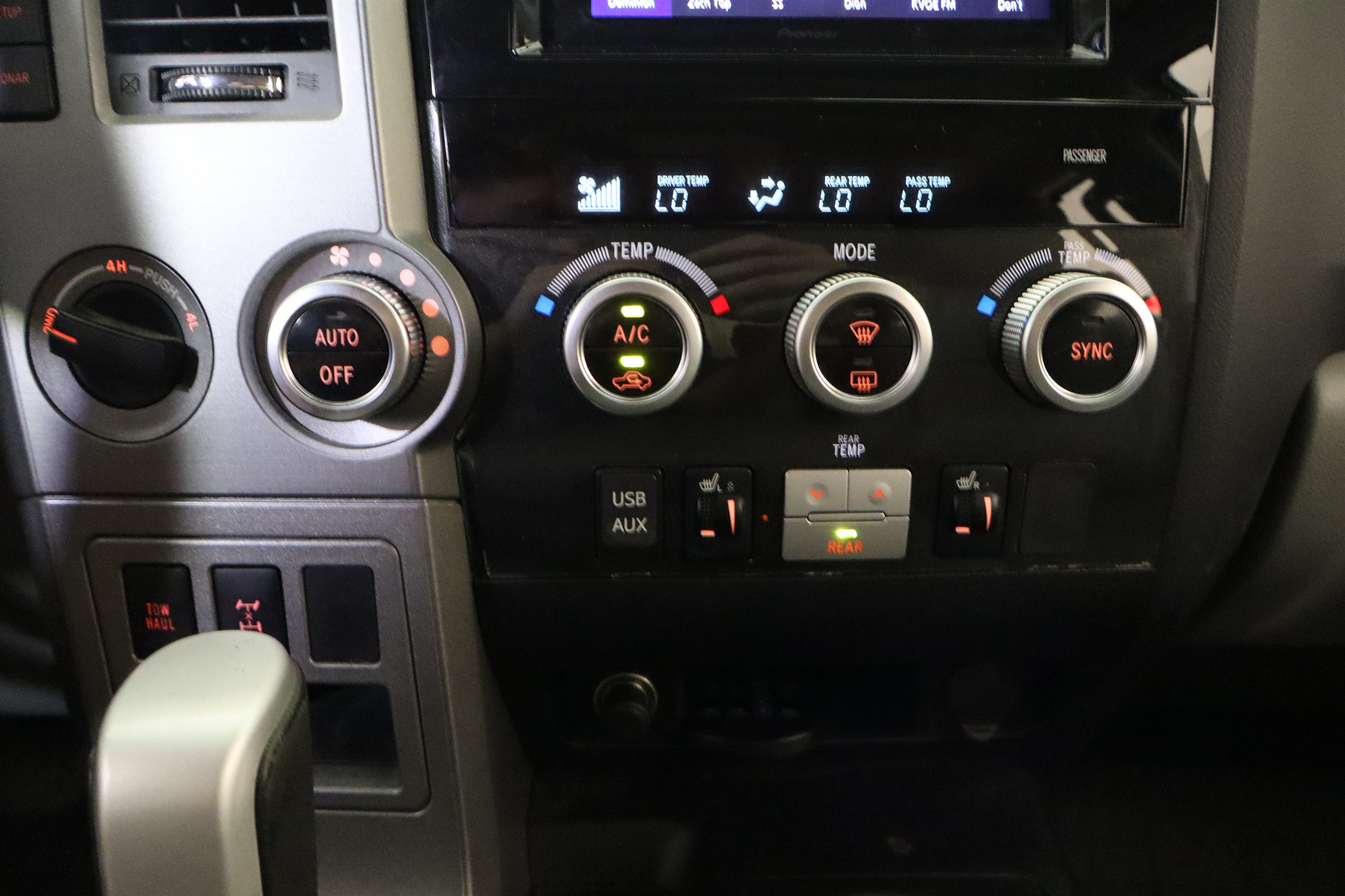 Used 2015 Toyota Sequoia Limited AWD/4WD image 26