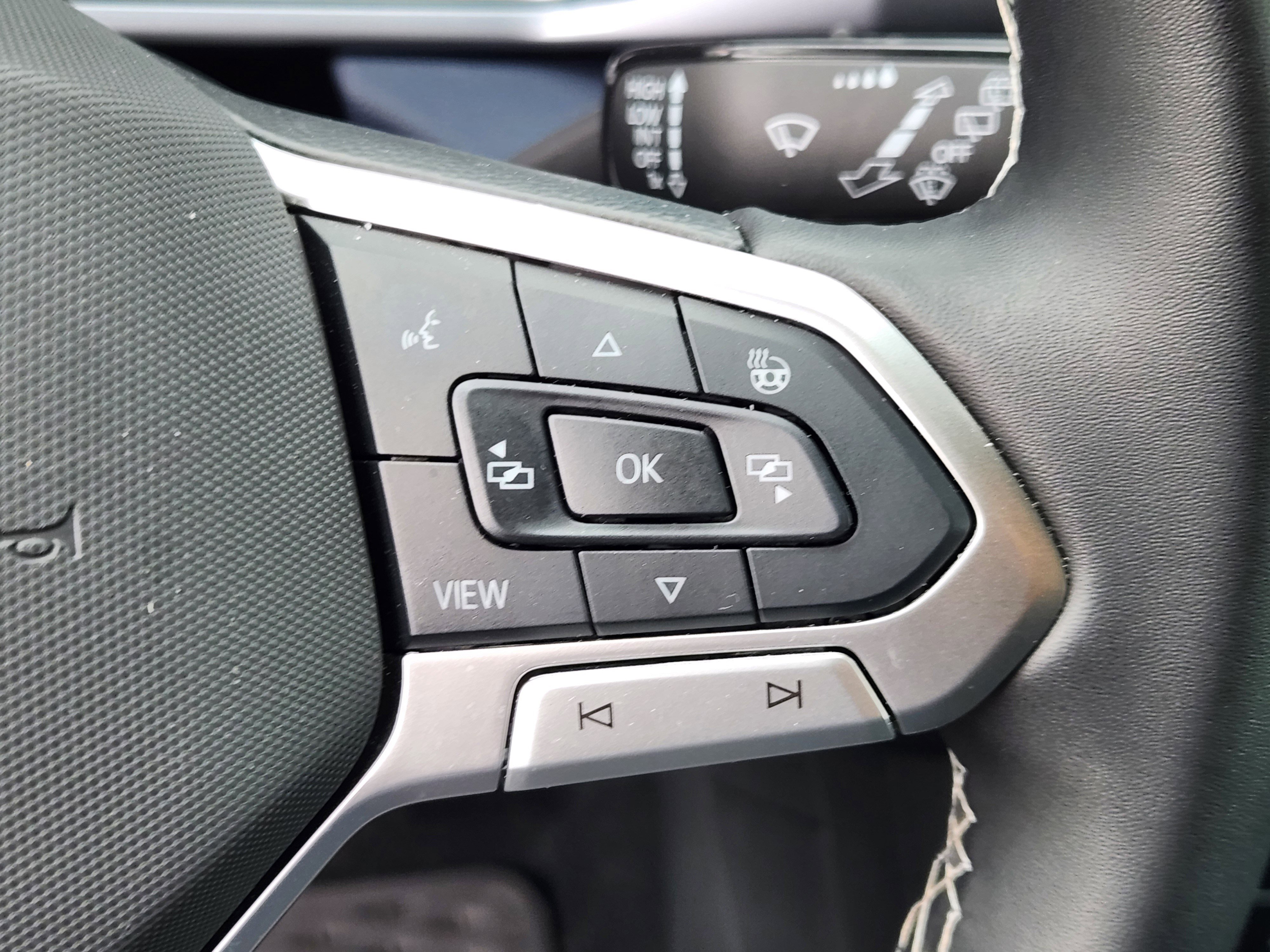 Certified 2025 Volkswagen Taos SEL w/ Black Wheel Plus Package AWD/4WD image 25