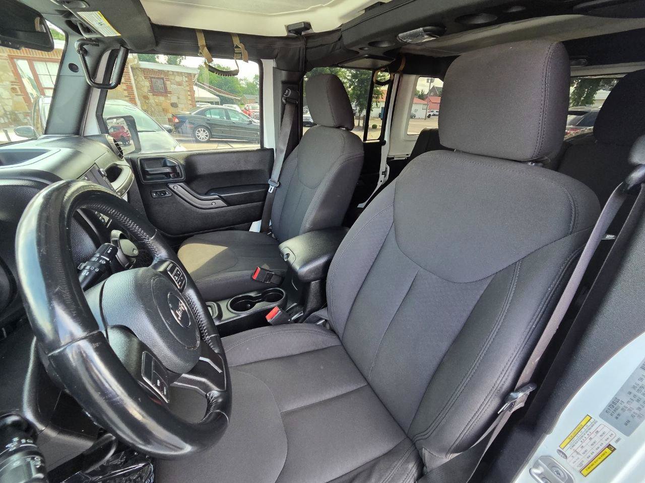 Used 2018 Jeep Wrangler Unlimited Sport S AWD/4WD image 13