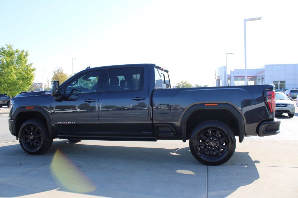 Used 2024 GMC Sierra 2500 AT4 w/ AT4 Premium Plus Package image 4