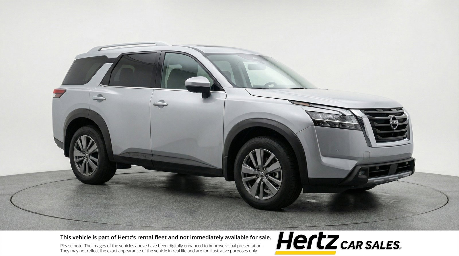 Used 2025 Nissan Pathfinder SV image 1