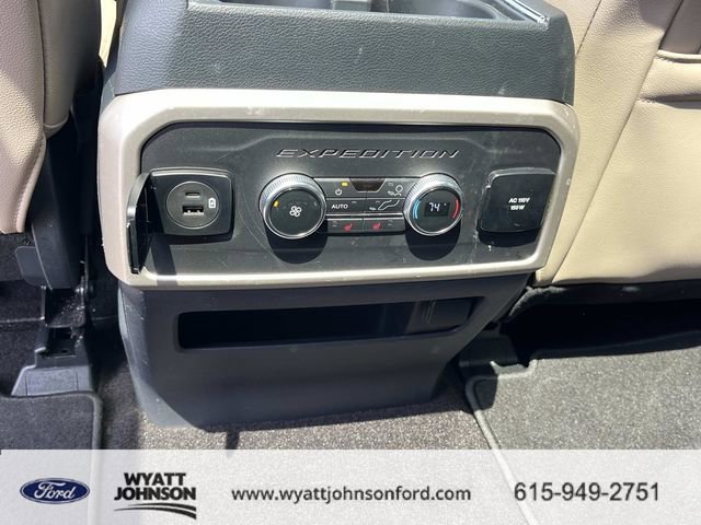 Used 2022 Ford Expedition Max Limited image 19