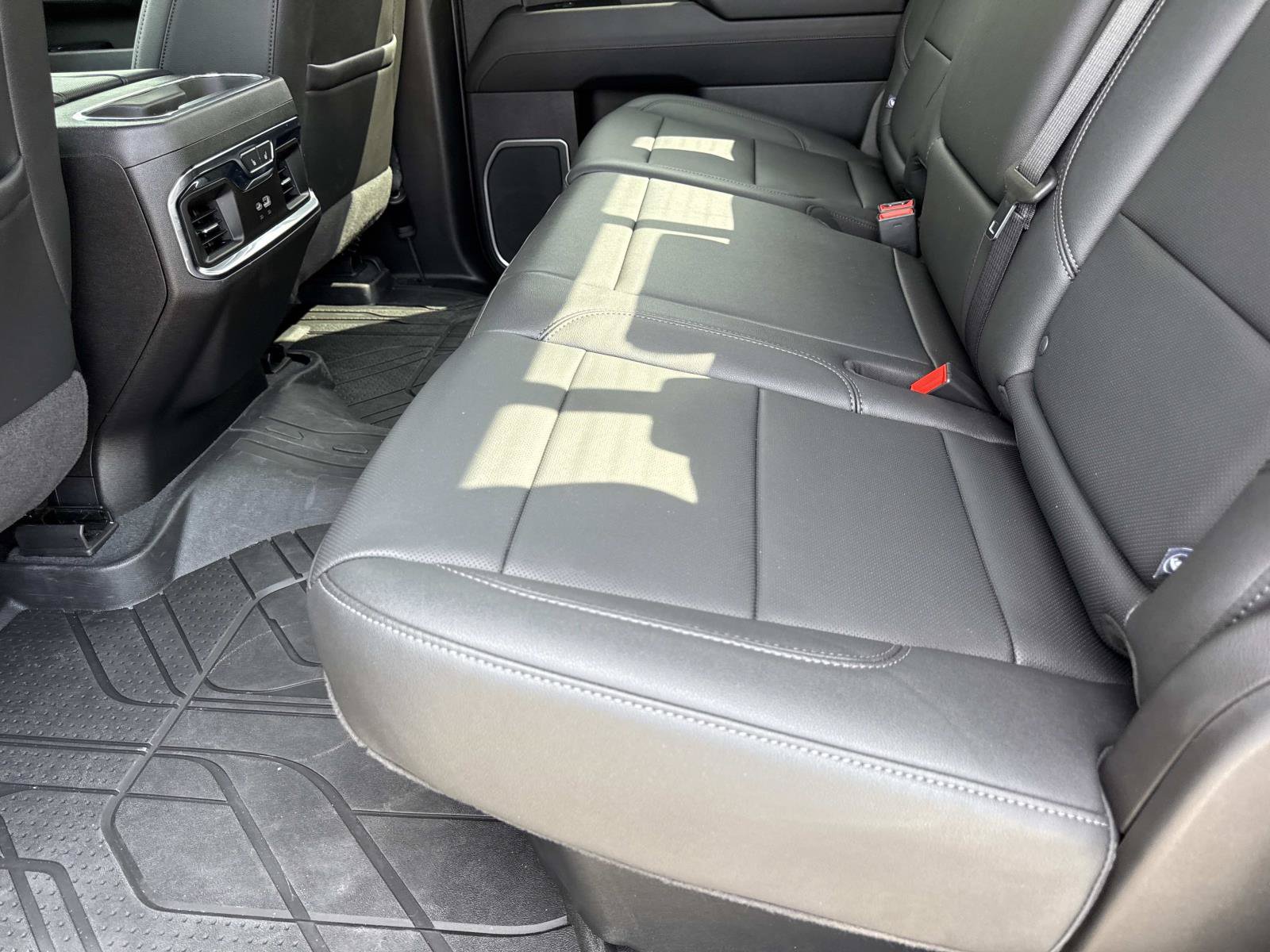 Used 2024 Chevrolet Silverado 2500 LTZ w/ LTZ Plus Package AWD/4WD image 10