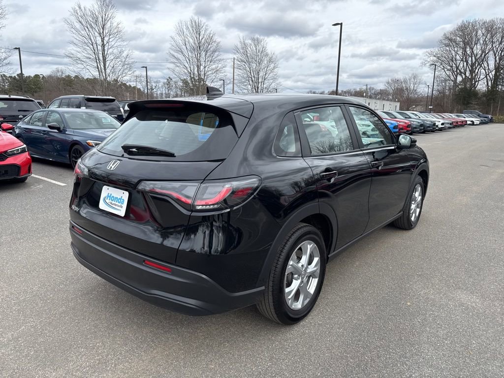 Used 2025 Honda HR-V LX image 8