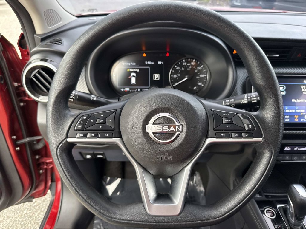 Used 2022 Nissan Kicks SV FWD image 39