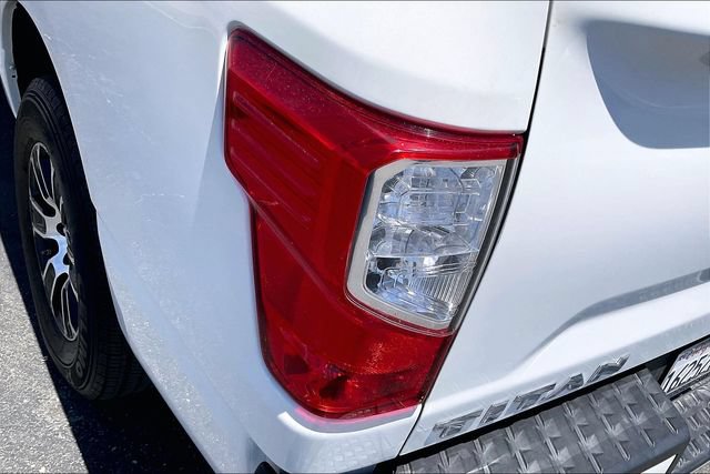 Used 2023 Nissan Titan SV AWD/4WD image 28