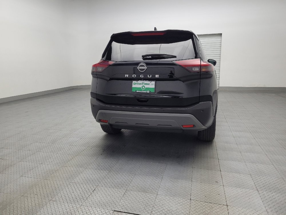 Used 2023 Nissan Rogue S image 7