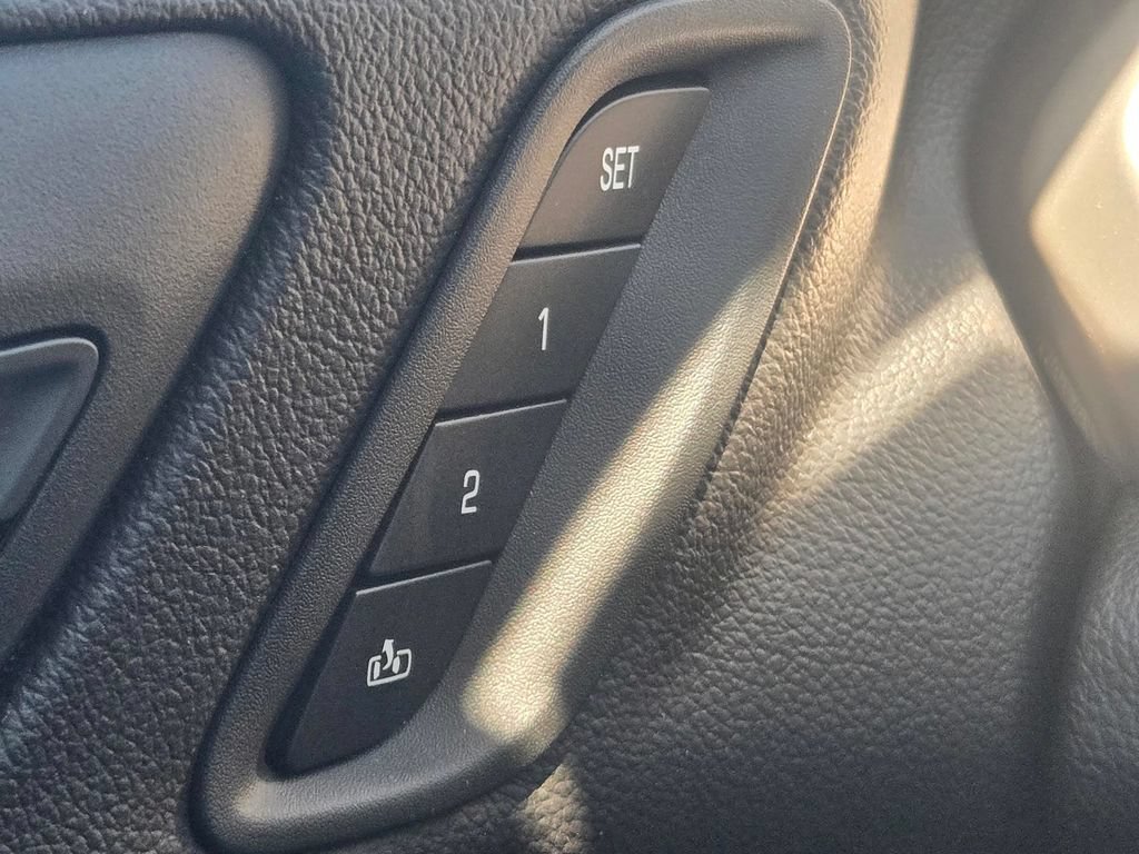 Used 2023 GMC Acadia Denali FWD image 22